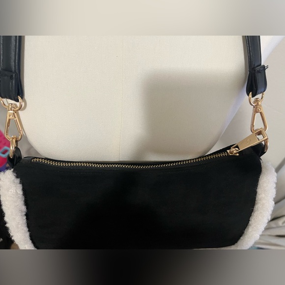 BearPaw Black and White Shoulder Bag - Picture 9 of 12